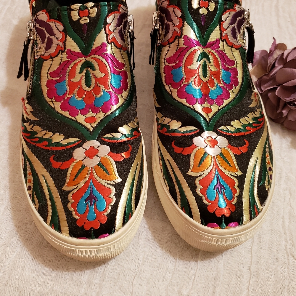 Steve Madden Geary Embroidered Sneakers sz 8 - Picture 3 of 14